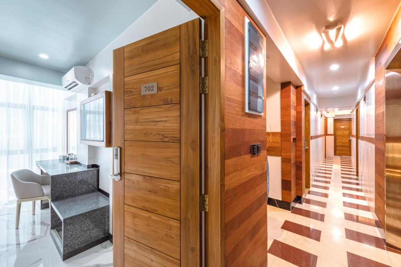 Deluxe Twin Room (Free Return Airport Transport)